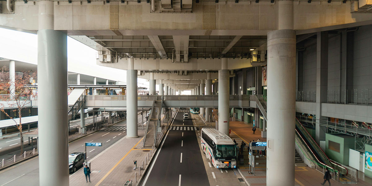 간사이-공항-2층-통로-주변-풍경