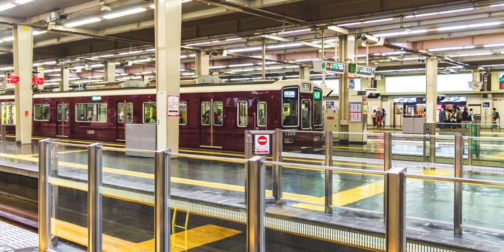 오사카-우메다역-정거장