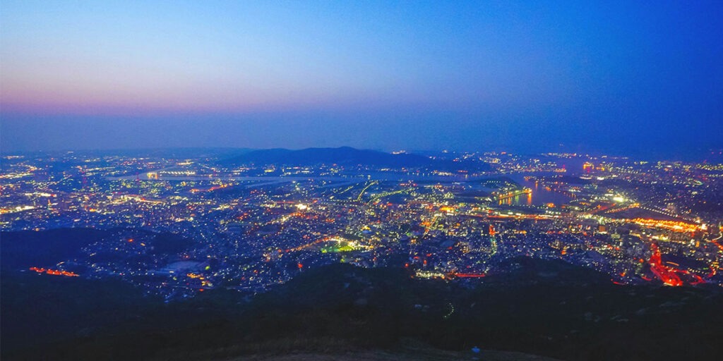 기타큐슈-사라쿠라산-전망대-야경