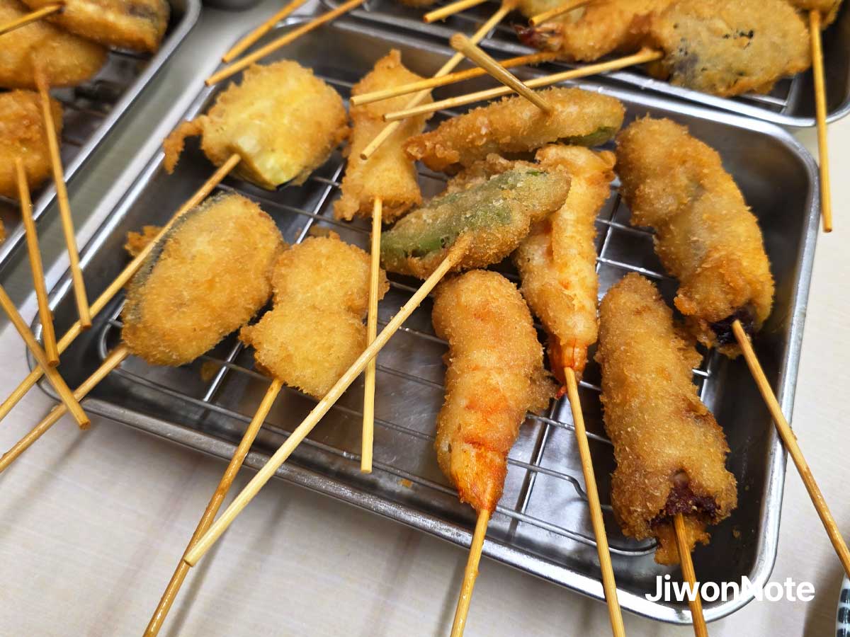 오사카-신세카이-시장-야마토야-No.1-쿠시카츠-지원노트