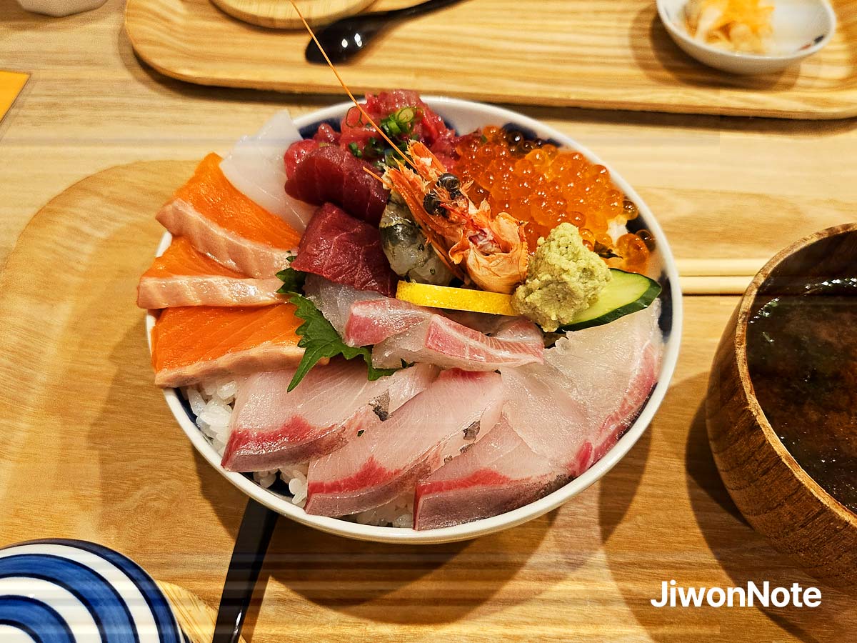 후쿠오카-야나기바시-시장-쇼쿠도-미츠-카이센동-지원노트
